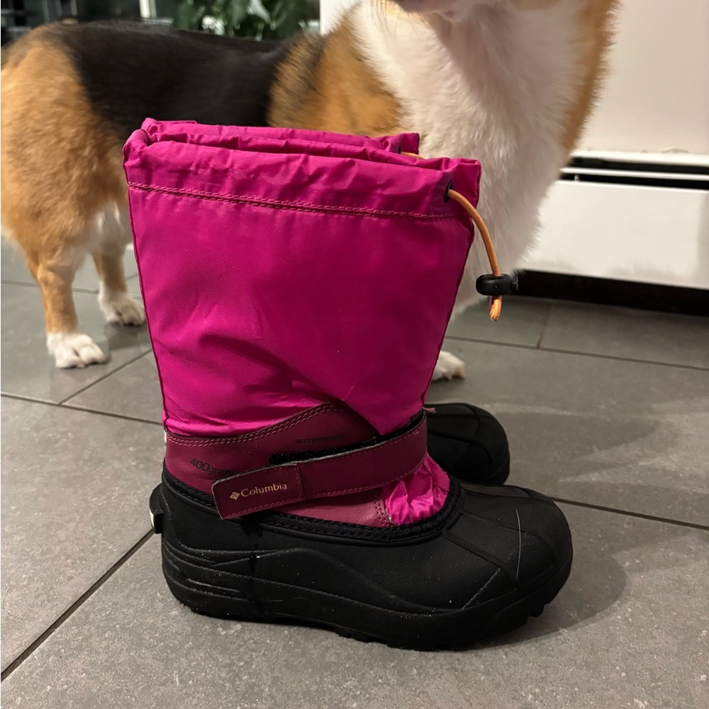 Kids Columbia snow boots size 3